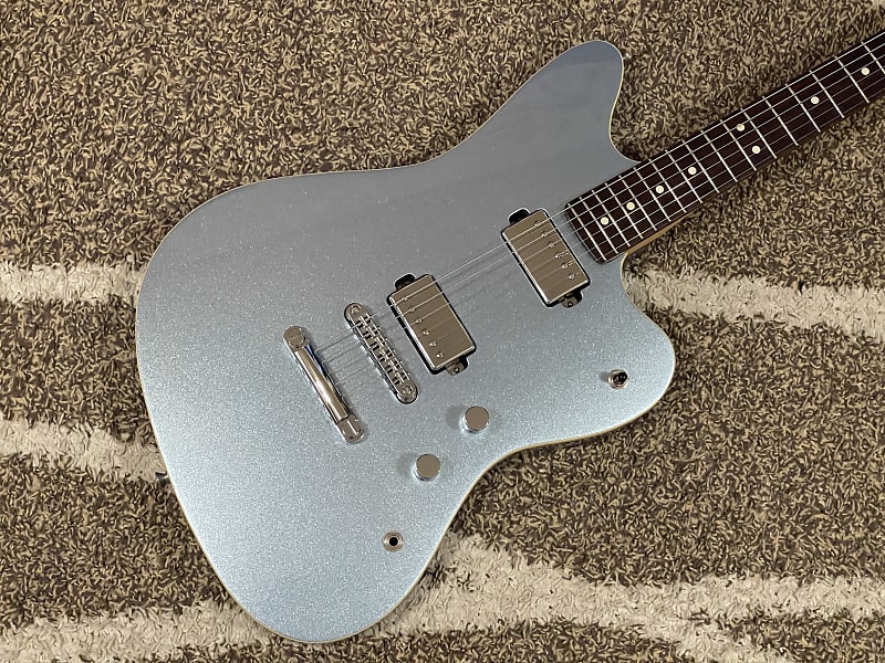 2019 Fender Japan Modern Jazzmaster HH Mystic Ice Blue