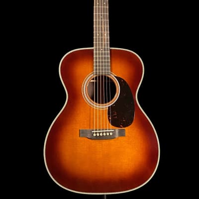 Martin 000-28 Acoustic Guitar - Ambertone Spruce image 2