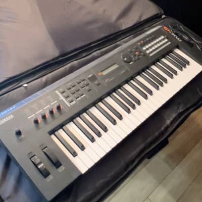 Yamaha MX WH Keyboard Synthesizer   White   Reverb