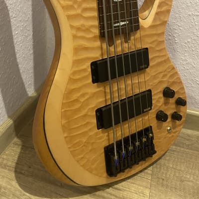 Yamaha TRB1006J NT Fretless 6-saitiger Bass | Reverb