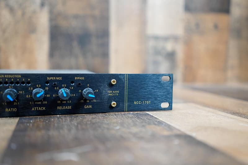 FMR Audio Really Nice Compressor RNC 1773 Pair Rack Mount FMR Audio Really Nice Compressor RNC 1773 Pair Rack Mount