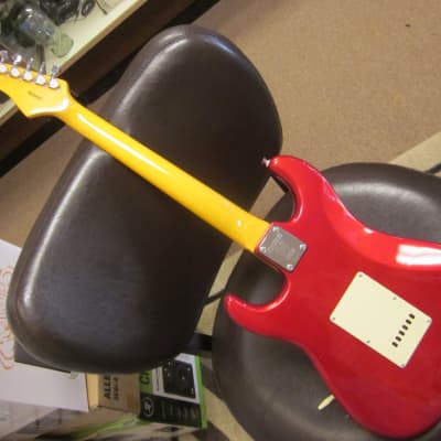 Tagima 530 guitar - Strat style - red sparkle finish image 4