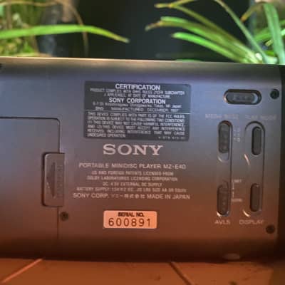 Sony  MZ -E40 Portable Minidisc Player  1990s image 4