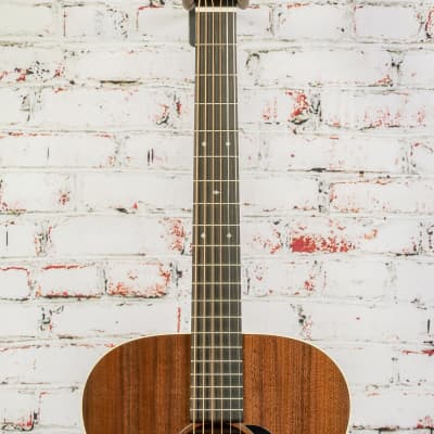 Martin - Special USA Run - 000 Size 14-Fret Acoustic Guitar - Walnut Satin w/Case image 3