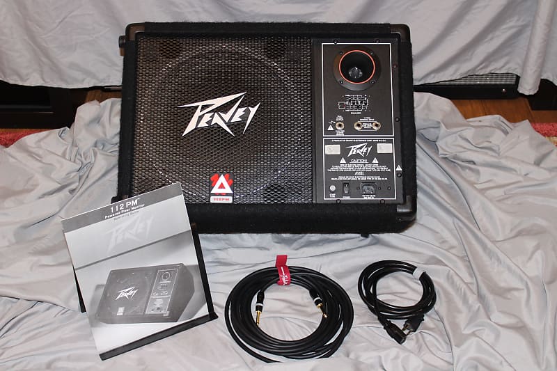 Peavey store powered monitor