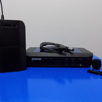 Shure SVX14/CVL Wireless Microphone Presenter System with SVX1