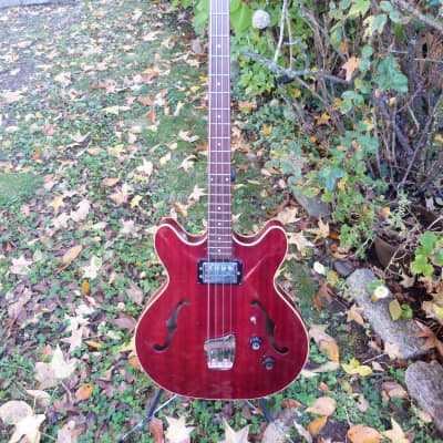 Guild starfire bass  1971 red for sale