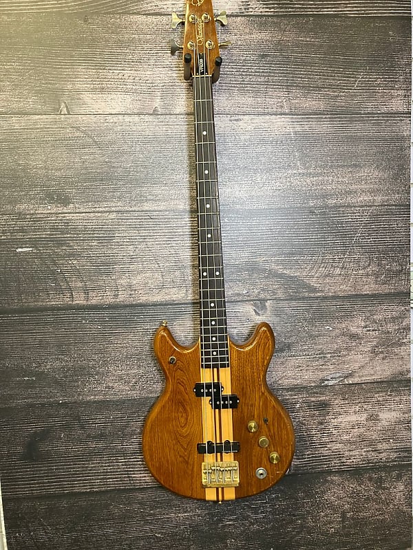 Vantage VP820B Bass Guitar (Springfield, NJ) | Reverb