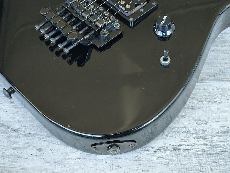 1987 Tokai Japan JSR605BB Dinky-Style HS Superstrat (Black