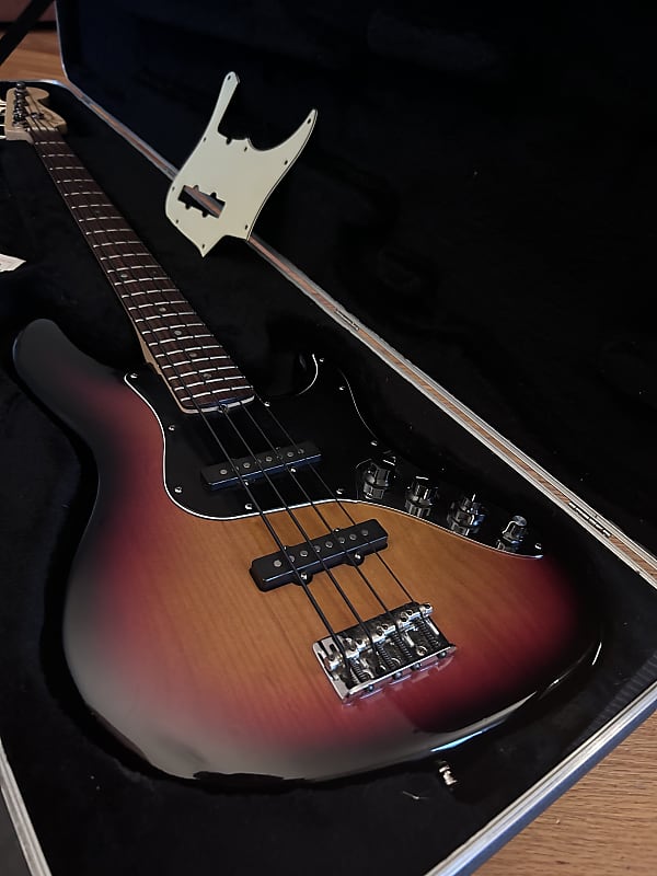 Fender American Deluxe Jazz Bass 1999 - 2009 | Reverb