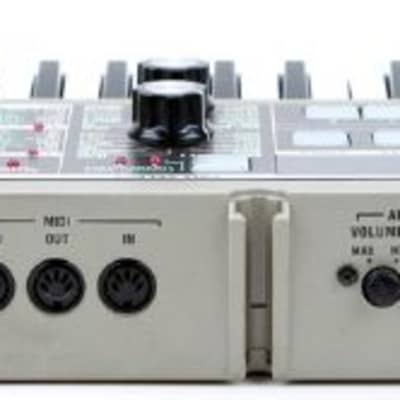 Korg Compact Analog Modeling Synthesizer with 8-band Vocoder and Microphone MICROKORG image 2