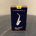 Vandoren SR214 Traditional Eb Alto Saxophone Reeds - Strength 4 (Box of 7) - OPEN BOX SPECIAL