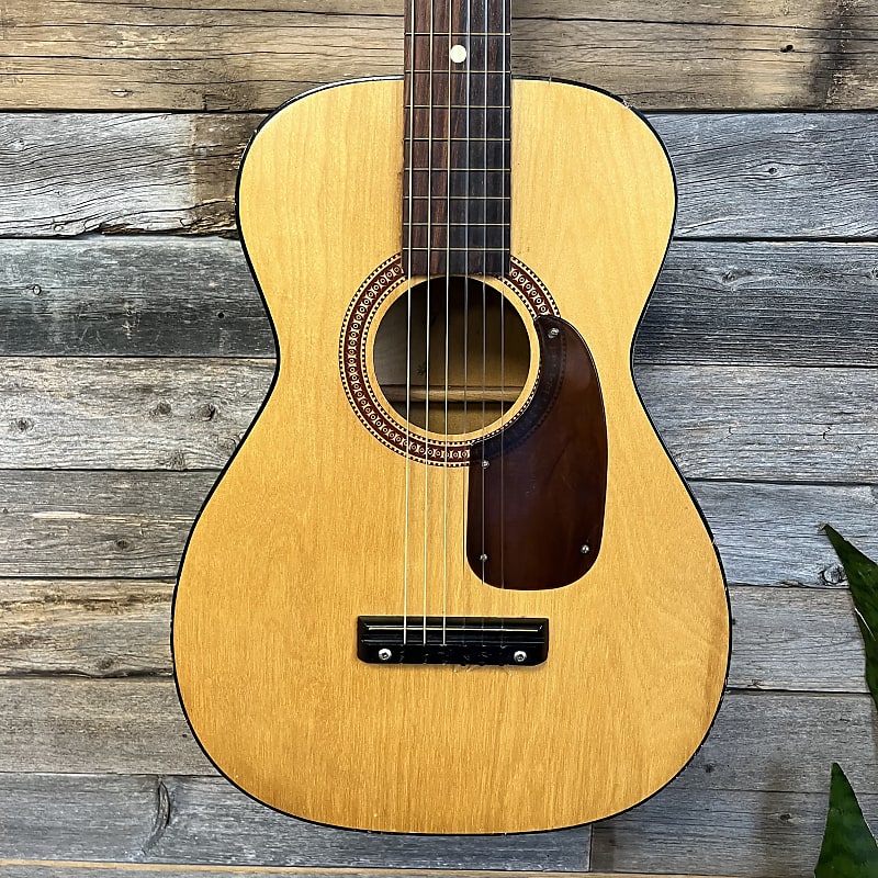 (16169) Silvertone 319 Acoustic Guitar w/ chipboard case image 1