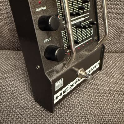 Akai Hexacomp C2M Multi-Band Guitar Bass Synthesizer