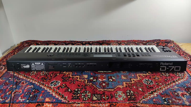 【現状品特価】ROLANDローランド シンセサイザー D-70 Roland D-70 シンセサイザー ローランド