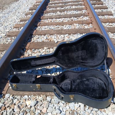 Gibson Acoustic Guitar HardShell Case Black Exterior~Canada~ image 9