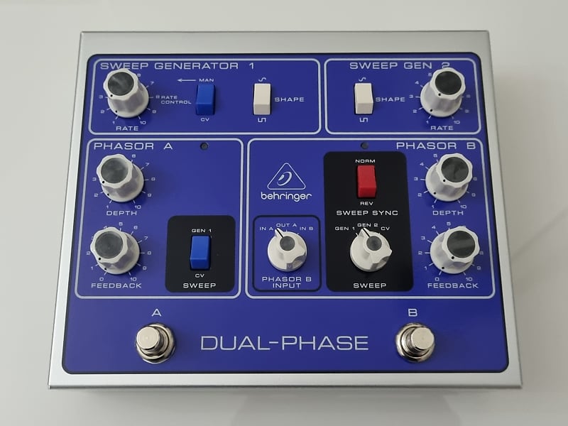 Behringer Bi-Phase 2022 - Blue / White image 1