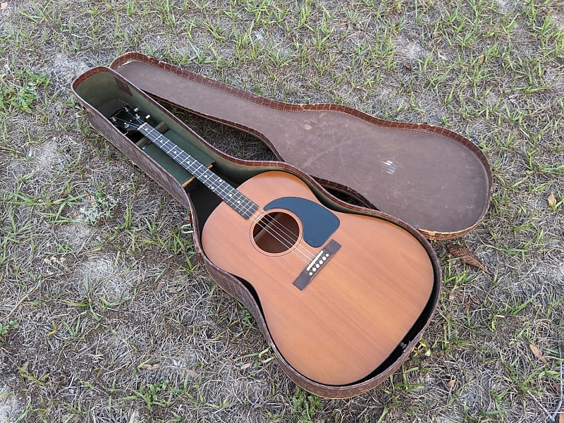 Vintage 1962 Gibson TG-0 Tenor Acoustic Guitar Original Gator Case No Repairs Original Sales Receipt image 1