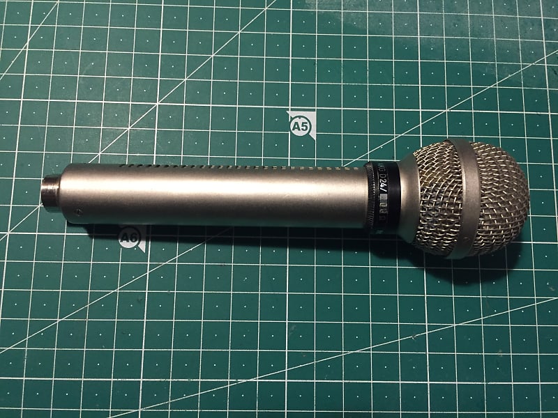 Vintage AKG D24 Frank Sinatra microphone with full spectrum sound, same as  D19 | Reverb