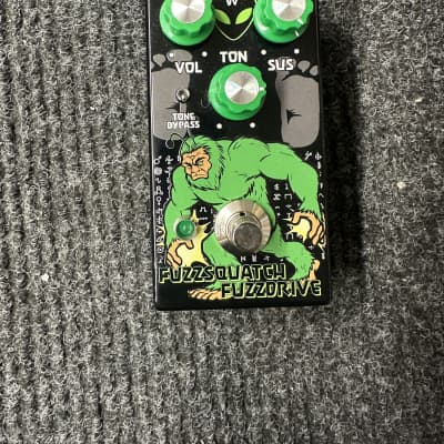 Interstellar Audio Machines: FUZZSQUATCH FUZZDRIVE - YouTube