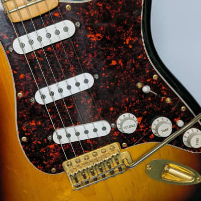 Fender Deluxe Stratocaster 2012 MIM Sunburst Strat Guitar - Made In Mexico image 5