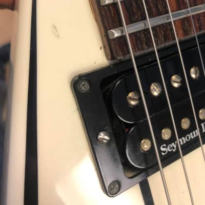 Jackson RR3 Randy Rhoads Snow White Pinstripe Limited Electric Guitar image 6