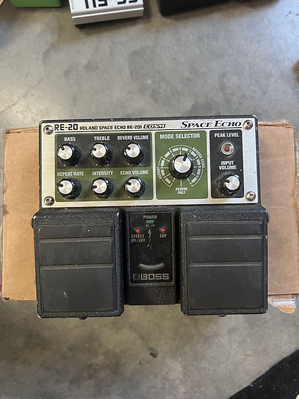 Boss RE-20 Space Echo