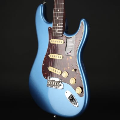 Fender Limited Edition American Professional II Stratocaster, Rosewood Neck in Lake Placid Blue #DE221561A image 2