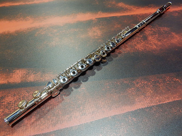 Yamaha YFL-261 Intermediate Flute | Reverb