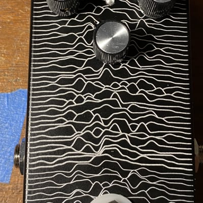 Super-Freq MOSFET Overdrive  2022 Unknown Pleasures edition image 2