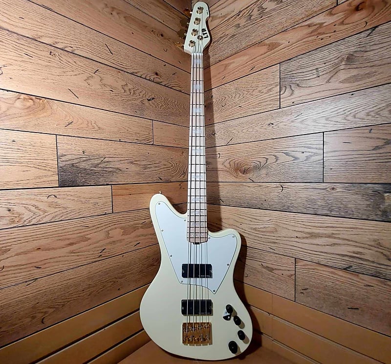 ESP LGB4VW Vintage White 4 String Bass