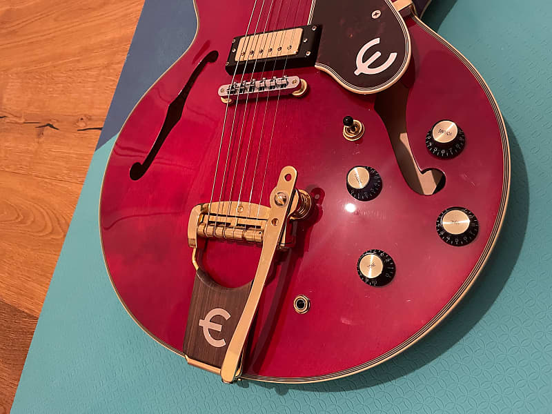 Epiphone Sheraton 美品 ハードケース付属 E212TV Epiphone Sheraton 美品 ハードケース付属 E212TV