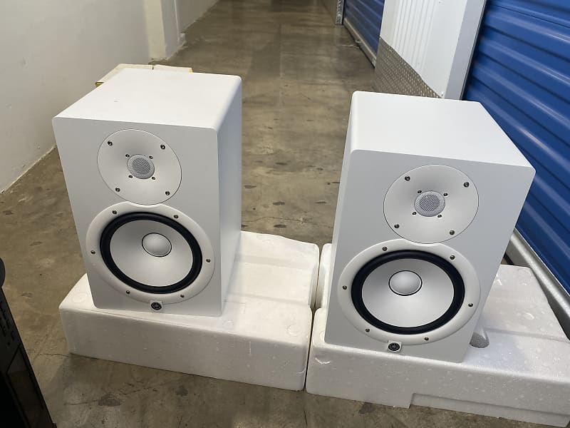 Yamaha studio monitors Hs8 | Reverb