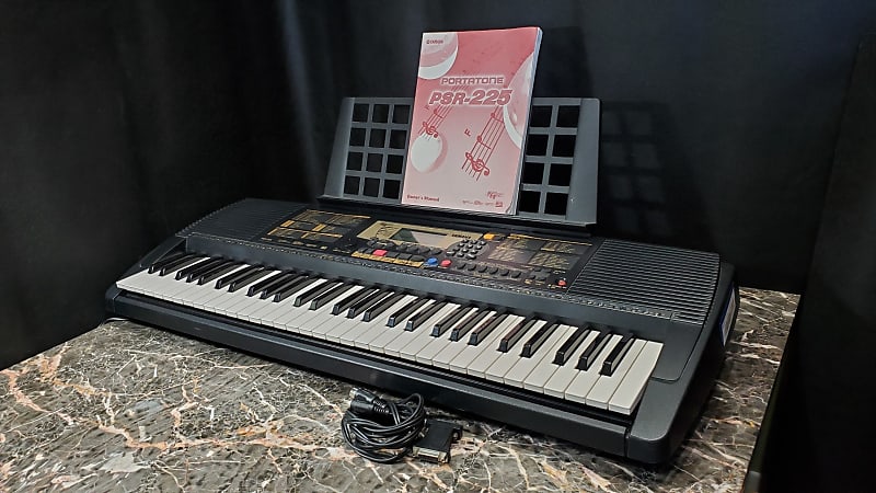 Yamaha PSR-225 Touch Response Stereo Sampled 61 Key Portable