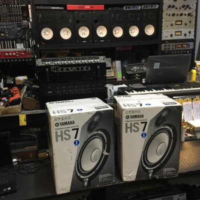 pair Yamaha HS7i 6.5" Powered Studio Monitor with Mounting Ver  , HS 7 i //ARMENS// image 2