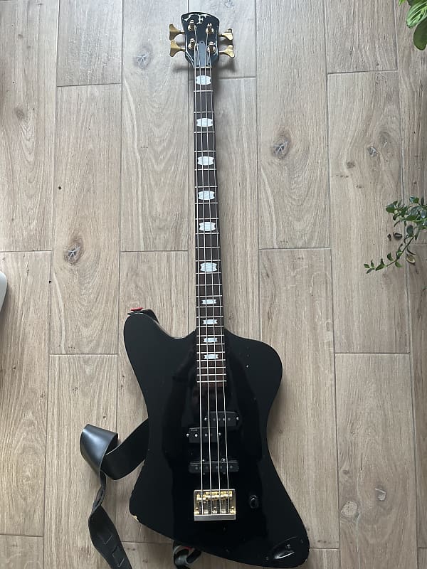 ギター FERNANDES MV-65NS Nikki Sixx Model Fernandes MV-65NS, Nikki Sixx signature, late 90s, reversed