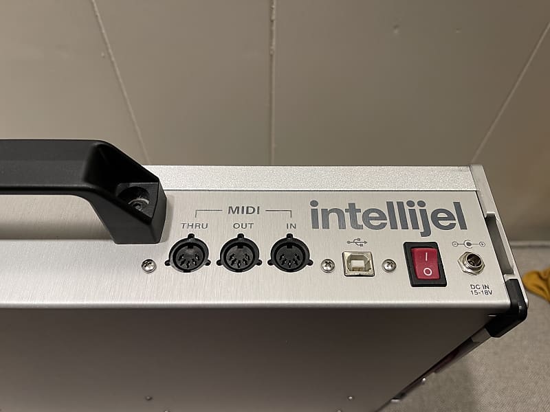 Intellijel 7U 84HP Performance Case with Headphones 1U and
