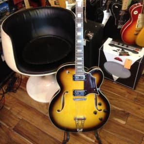DiPinto Bacchus new sunburst Archtop w/Dipinto Case image 2