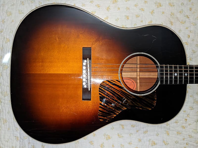 稀少】Gibson J-35 Limited Edition (おまけ付) 楽器、器材