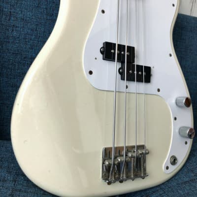 Squier JV SPB-50 precision bass 1983 (rare color!) image 2