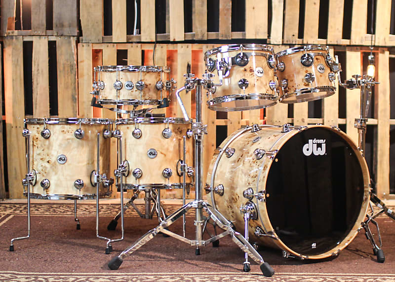 DW Collector's Series Stainless Steel Drum Set 22/12/16 