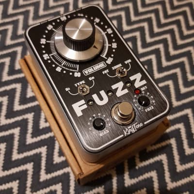 King Tone Guitar MiniFuzz | Reverb UK King Tone Guitar MiniFuzz | Reverb UK