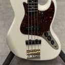 Squier Classic Vibe '60s Jazz Bass 2008 Olympic White - With New Fender Bag