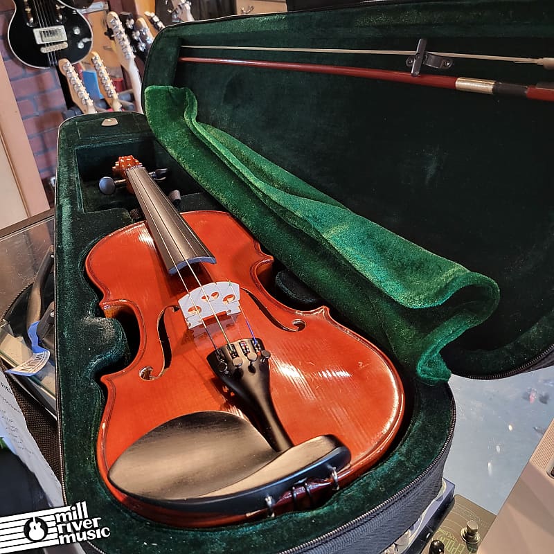 4/4 Student Violin w/ Case + Bow Used