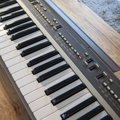 Yamaha PS-55 - 1983 portable home keyboard - like new