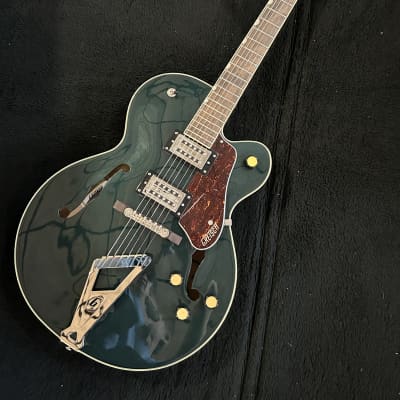 Gretsch G2420 Streamliner Hollow Body with Chromatic II Tailpiece