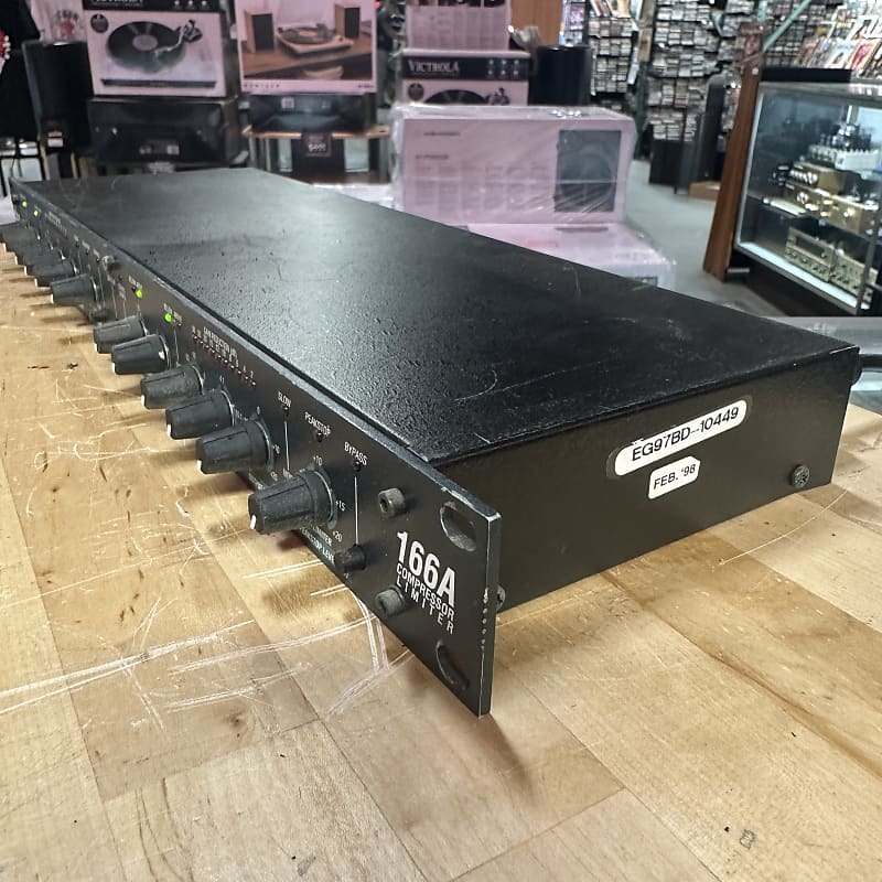 dbx 166A VCAコンプレッサー dbx 166A VCAコンプレッサー - メルカリ