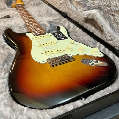 Fender American Ultra Stratocaster Rosewood Fingerboard Electric Guitar Ultraburst image 5
