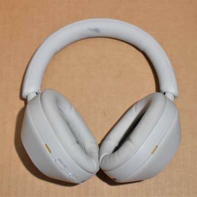 Sony WH-1000XM5 Wireless Noise-Canceling Over-the-Ear Headphones image 3