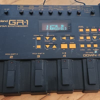 Roland GR-1 Guitar Synthesizer Unit 1990s Japan